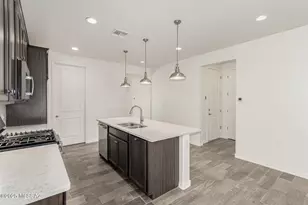 6485 E Via Jardin Verde, Tucson, AZ 85756 - Photo 4