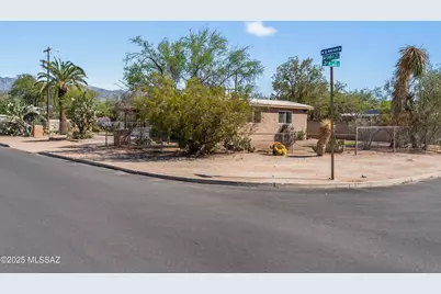 806 N Arcadia Avenue, Tucson, AZ 85711 - Photo 22