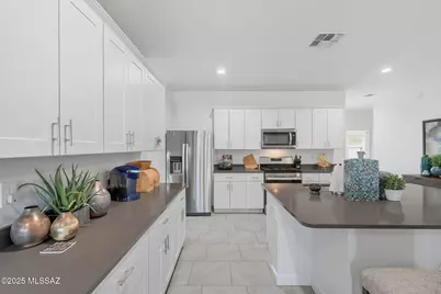 12530 W Gini Lane, Marana, AZ 85653 - Photo 8