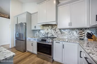 1302 W Coyote Trail, Benson, AZ 85602 - Photo 1