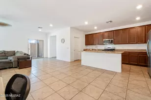 6265 S Desert Peak Dr, Tucson, AZ 85706 - Photo 8