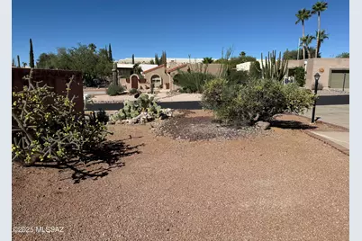 2661 S Camino Vega, Green Valley, AZ 85622 - Photo 2
