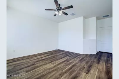 326 E Calle Nacrita, Green Valley, AZ 85614 - Photo 16