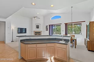 441 E Desert Golf Pl, Oro Valley, AZ 85737 - Photo 14