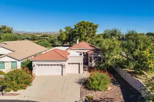 441 E Desert Golf Pl, Oro Valley, AZ 85737 - Photo 2