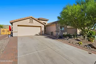 760 W Rio Teras, Green Valley, AZ 85614 - Photo 2