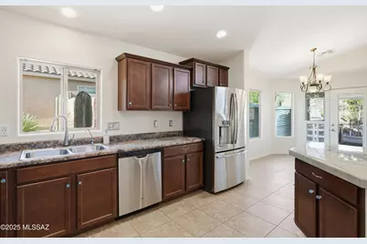 760 W Rio Teras, Green Valley, AZ 85614 - Photo 8