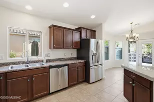 760 W Rio Teras, Green Valley, AZ 85614 - Photo 8