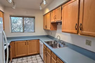 3849 N Pasatiempo Pl, Tucson, AZ 85705 - Photo 4