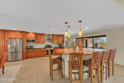 1300 E Via Entrada, Tucson, AZ 85718 - Photo 6