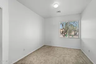 8227 W Calle Escorial, Tucson, AZ 85757 - Photo 34