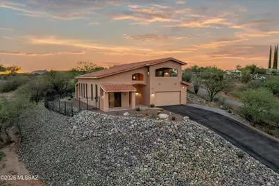 16131 N Meadowcrest Road, Tucson, AZ 85739 - Photo 1
