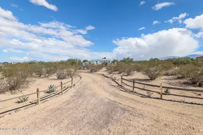 18365 S Wilmot Road, Sahuarita, AZ 85629 - Photo 2