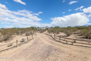 18365 S Wilmot Rd, Sahuarita, AZ 85629 - Photo 2