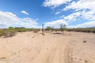 18365 S Wilmot Rd, Sahuarita, AZ 85629 - Photo 12