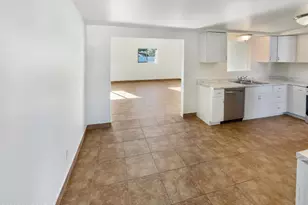 8558 E Ruby Dr, Tucson, AZ 85730 - Photo 14