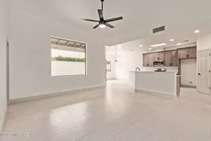 1374 W Blooming Desert Way, Oro Valley, AZ 85737 - Photo 10