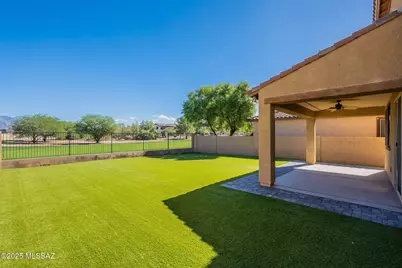 8608 N Western Juniper Terrace, Tucson, AZ 85743 - Photo 32