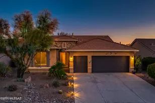 2212 E Bluejay Bluff Ln, Green Valley, AZ 85614 - Photo 2