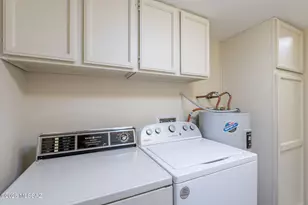 939 S Las Lomas Cir, Green Valley, AZ 85614 - Photo 32