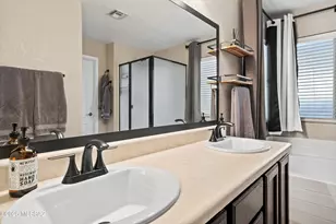 2228 W Silverbell Tree Dr, Tucson, AZ 85745 - Photo 18