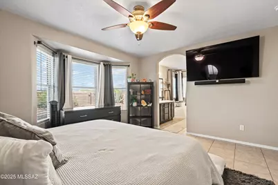 2228 W Silverbell Tree Drive, Tucson, AZ 85745 - Photo 16