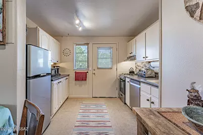 329 S Paseo Tierra #A, Green Valley, AZ 85614 - Photo 8