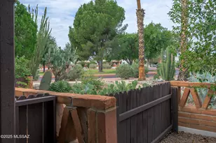 435 S Paseo Lobo, Green Valley, AZ 85614 - Photo 10