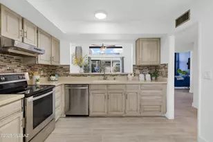 7823 E Rosewood St, Tucson, AZ 85710 - Photo 8