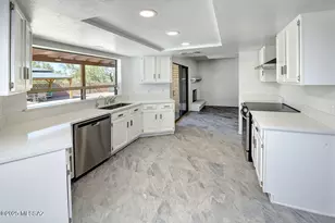 7335 N Casa Blanca Dr, Tucson, AZ 85704 - Photo 10