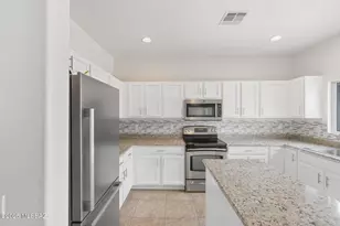 892 West Calle Valenciana, Sahuarita, AZ 85629 - Photo 10