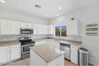 892 W Calle Valenciana, Sahuarita, AZ 85629 - Photo 8