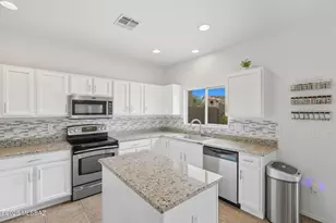 892 West Calle Valenciana, Sahuarita, AZ 85629 - Photo 8