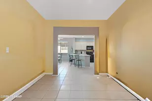 897 N Delacroix Dr, Green Valley, AZ 85614 - Photo 20