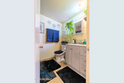 910 N Alvernon Way #B, Tucson, AZ 85711 - Photo 10