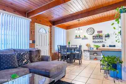 910 N Alvernon Way #B, Tucson, AZ 85711 - Photo 1