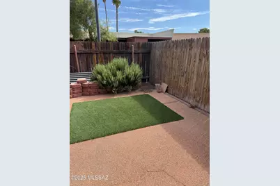 1752 S Ave Sosegado, Tucson, AZ 85710 - Photo 20