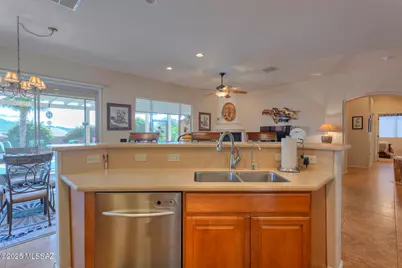506 N Michelangelo Drive, Green Valley, AZ 85614 - Photo 6