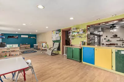 8010 E 18th Place, Tucson, AZ 85710 - Photo 16