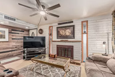 8010 E 18th Place, Tucson, AZ 85710 - Photo 10