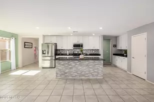 9150 N Wagon Spoke Ct, Tucson, AZ 85742 - Photo 2