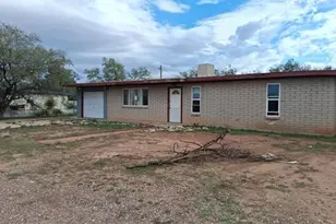 28 E Hawthorne St, Huachuca City, AZ 85616 - Photo 2