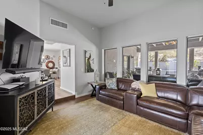 4911 W Placita De Los Vientos, Tucson, AZ 85745 - Photo 6