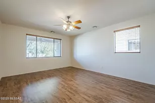 7466 W Crimson Ridge Dr, Tucson, AZ 85743 - Photo 20