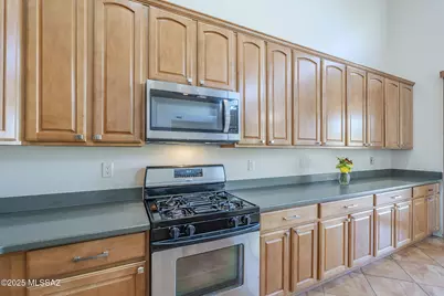 7466 W Crimson Ridge Drive, Tucson, AZ 85743 - Photo 12