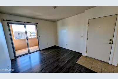 1810 E Blacklidge Drive #4224, Tucson, AZ 85719 - Photo 8
