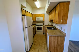 1810 E Blacklidge Dr, Tucson, AZ 85719 - Photo 2