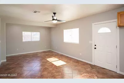 33 E Walker Place, Tucson, AZ 85706 - Photo 2