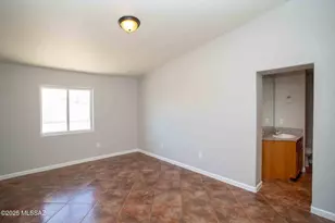 33 E Walker Pl, Tucson, AZ 85706 - Photo 4