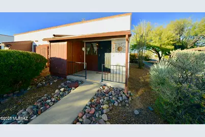 401 W Esperanza Boulevard #A, Green Valley, AZ 85614 - Photo 6